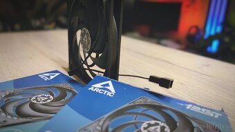 Arctic P12 Slim PWM PST - 3