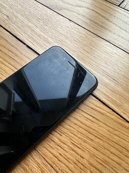 Apple iPhone SE 64GB - 3