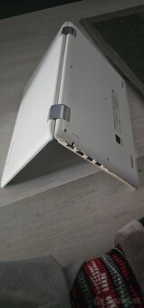 Lenovo yoga 300 - 3