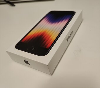 iPhone SE 2022 Midnight 64GB - 3