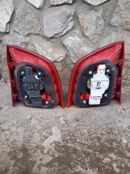 Zadne svetlá octavia 2 combi - 3