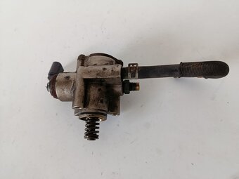 vstrekovacie cerpadlo vw 03h127026d 200€ - 3