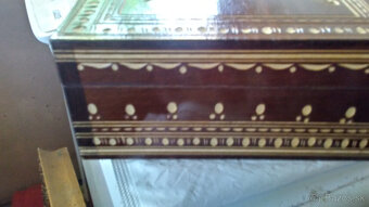 Drevená vyrezávaná šperkovnica - 3