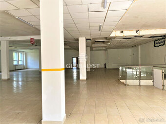 Obchodné priestory - 735 m2 - v nákupnom centre na Jazere - 3