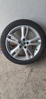 Škoda Fabia elektrony s gumami - 3