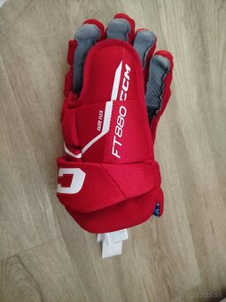 Predám hokejové rukavice CCM - 3