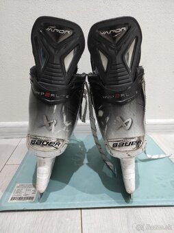 Korčule Bauer hyperlite 2 - 3