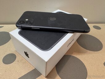 iPhone 11 64 GB - 3