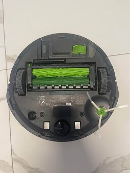 iRobot Roomba i7+ (7558) s Clean Base - 3