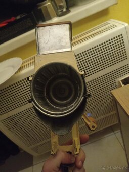 Mlynček na orechy - 3