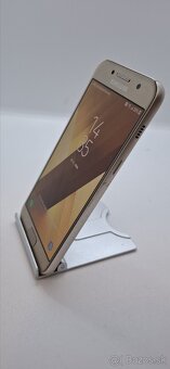 Predám mobilný telefón Samsung Galaxy A3 (2017) - 3