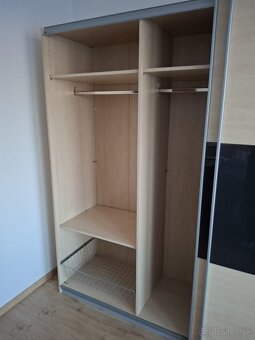 Šatníková skriňa - 3