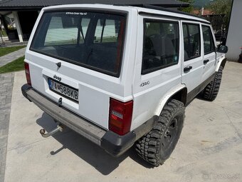 Jeep cherokee xj 2.5i 90kw - 3