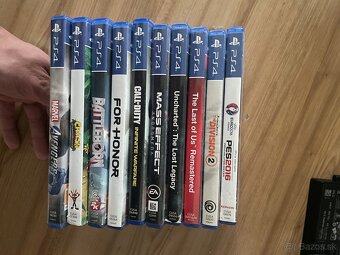 Predam-Vymenim PS4 1TB plus hry ako vidno na foto - 3