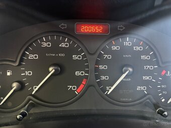 Ponúkam peugeot 206 - 3