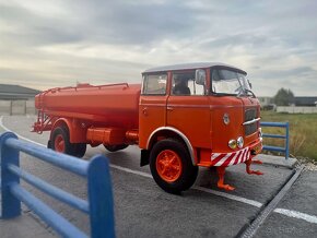 ŠKODA LIAZ/ TATRA predam zberatelske modely. Mierka 1:43. - 3