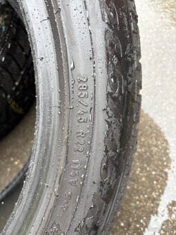285/45r22 - 3