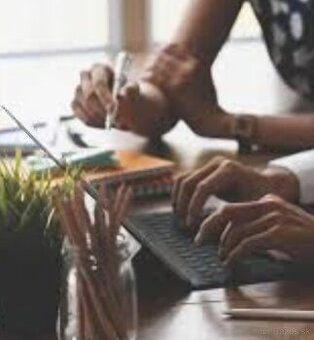 Hľadáme správcu sociálnych sietí Facebook a Instagram. - 3