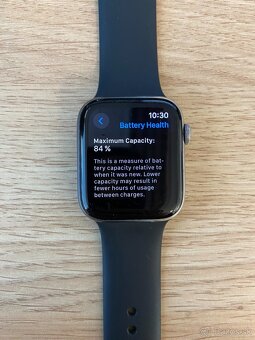 Apple Watch SE 44 mm - 3