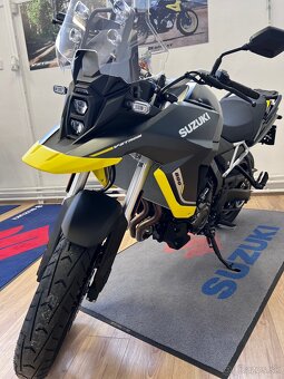Suzuki V-STROM 800 - 3
