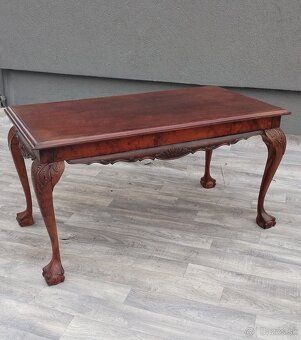 Stolík konferenčný v štýle Chippendale. - 3