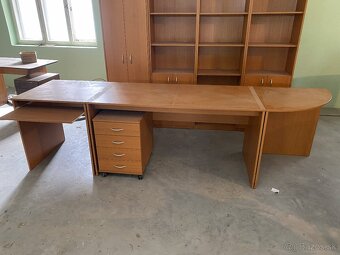 Kancelársky nábytok - 3