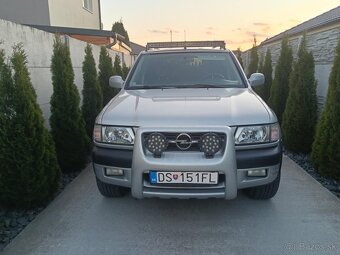 Opel Frontera, ročník 2003..karoséria AC kombi. 2,2 Tdi 88kw - 3