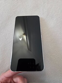 Samsung Galaxy S22 128 GB - 3