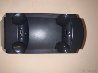 Nabíjačka na ovládače PS4 - 3