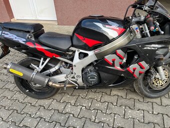 Honda - 3