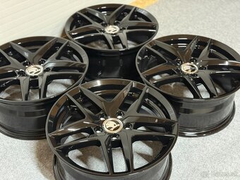 AUDI A4 A6 VW PASSAT SKODA SUPERB 5X112 R17 7,5J ET36 - 3