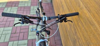 Celoodpružený horský bicykel značky FOCUS - 3