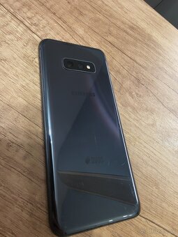 Samsung S10e - 3
