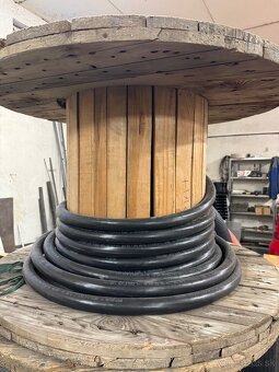 Kábel pevný 1-CYKY-J 3x95+50 pvc čierny - 3