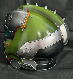 DOOM zberateľská helma - 3