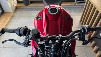 Triumph Street Triple RS - 3