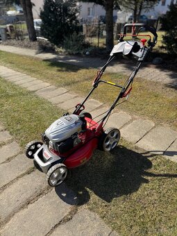 Motorova kosacka Hecht 848 SWE - 3