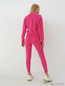 Ružové tepláky nohavice legíny legínové - 3