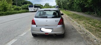 Suzuki Swift - 3