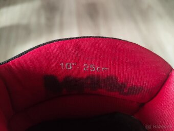 Pravá hokejová rukavica - 3