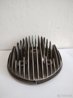 Predám hlavu jawa pérák 250 typ 11 zbrojovka komunista - 3