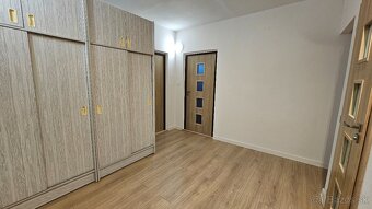 Veľký 2 izbový byt v centre Považskej Bystrice - 3