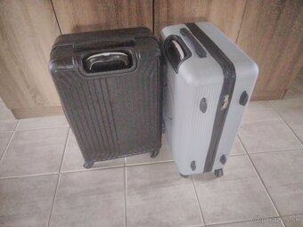 Cestovný kufor , uz len cierny - 3