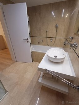 Ponúkam na prenájom väčší 2 izb. byt, Bajkalská, BA Ružinov - 3