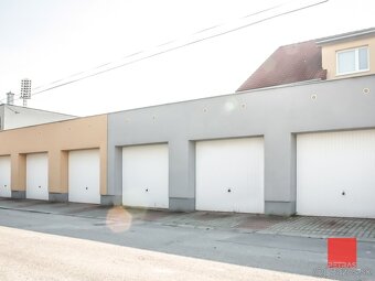 PARKUJTE BEZ STAROSTÍ GARÁŽ NA ŽABNÍKU V PRIEVIDZI, VOĽNÁ O - 3