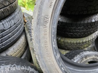 245/40r19 - 3