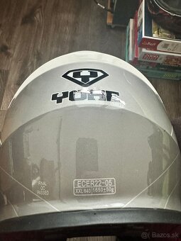 vyklápacia helma Yohe - 3