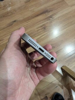 Predam iPhone SE 32 GB - 3