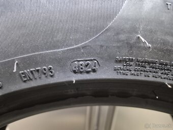 225/55 R17 R-F ()(MOE) - 3