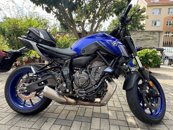 YAMAHA MT - 3